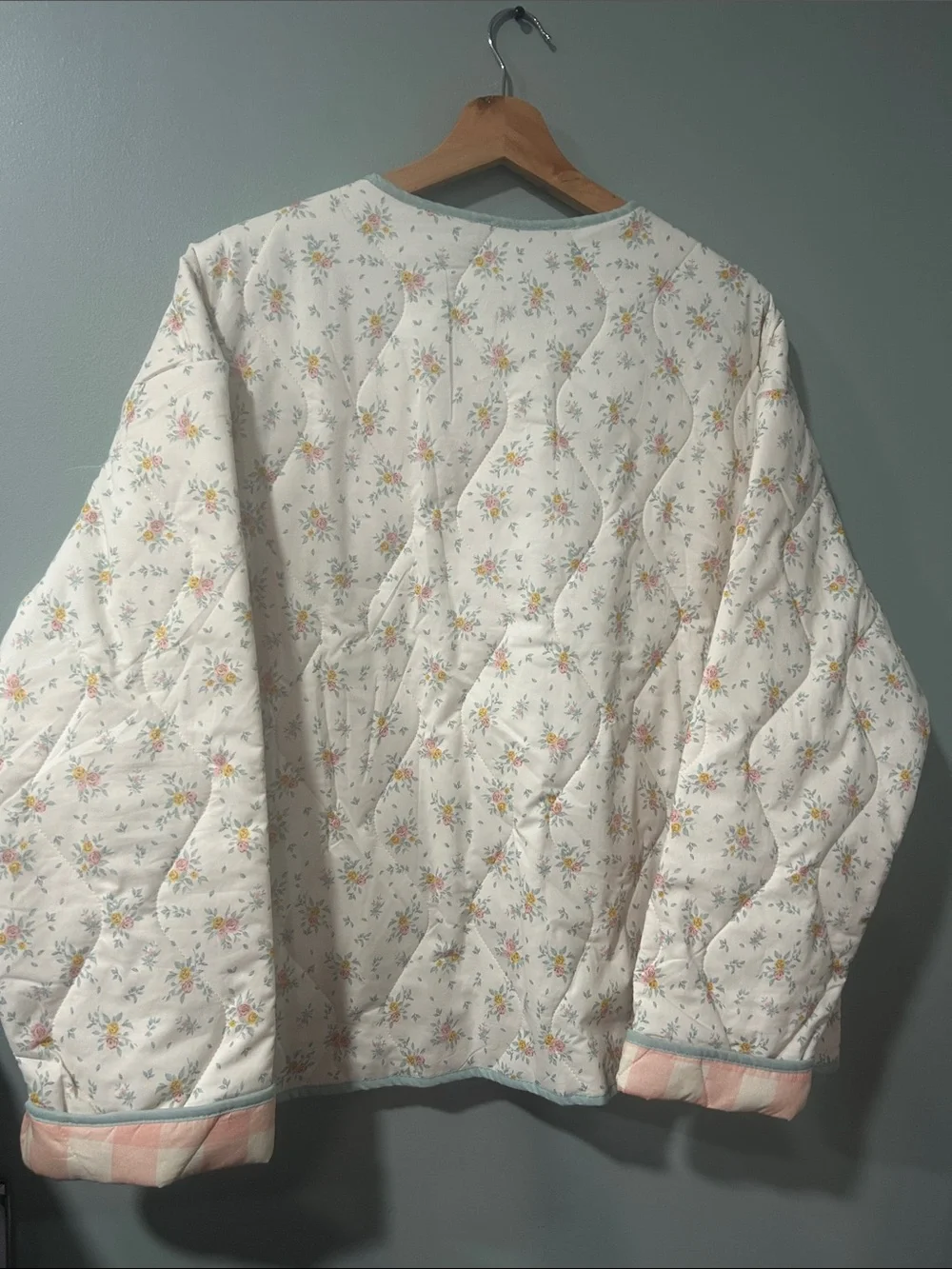 Quilted Floral Button-Front Pajama Jacket - White with Yellow Floral Sz L PTP 25
